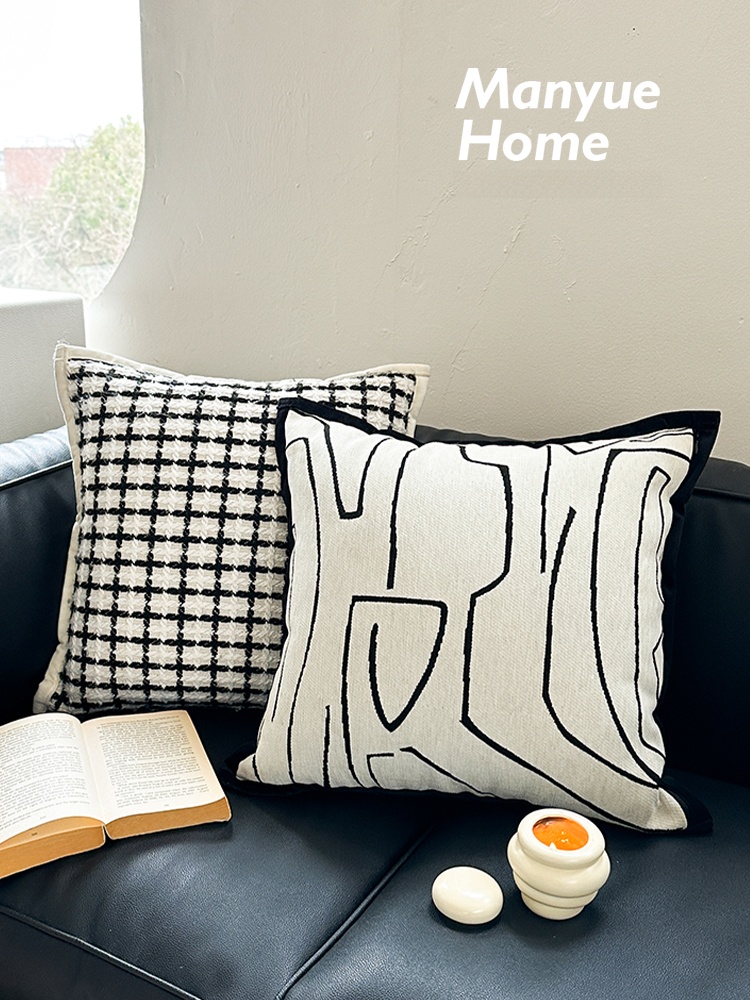 Home Fragrance French - Наволочка в черно-белую клетку в стиле