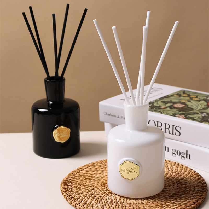 Home Fragrance Set - 200 мл беспламенный тростниковый диффузор для